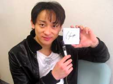 山本耕史がハゲていると話題になった画像がコチラ 今では増毛して前髪が 芸能プレス 山本耕史がハゲていると話題になった画像がコチラ 今では増毛して前髪が 芸能プレス